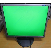 Монитор 19" Samsung SyncMaster 943N на экране малозаметные царапинки (Омск)